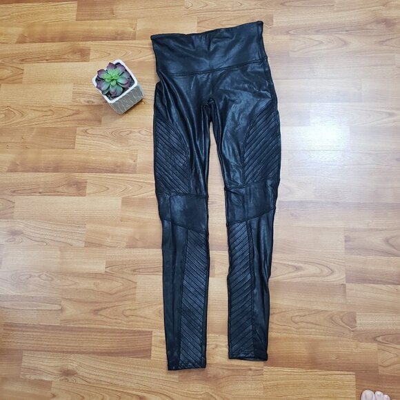 SPANX | Faux Leather Moto Leggings High Rise Quilted - Picture 3 of 13
